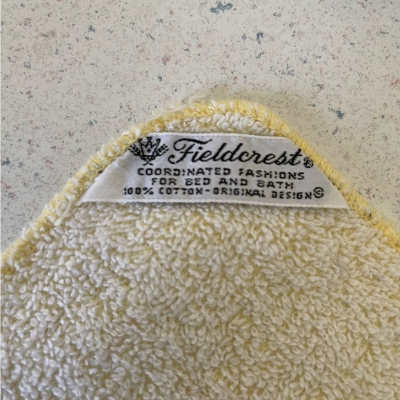 Vintage  3  Cotton Fieldcrest Floral washcloths! Good shape! - Picture 3 of 3